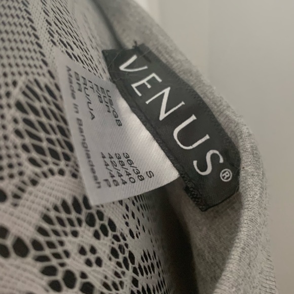 basic gray top - Picture 2 of 4